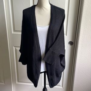 VENUS Women’s Lightweight Sweater Size One Fits All